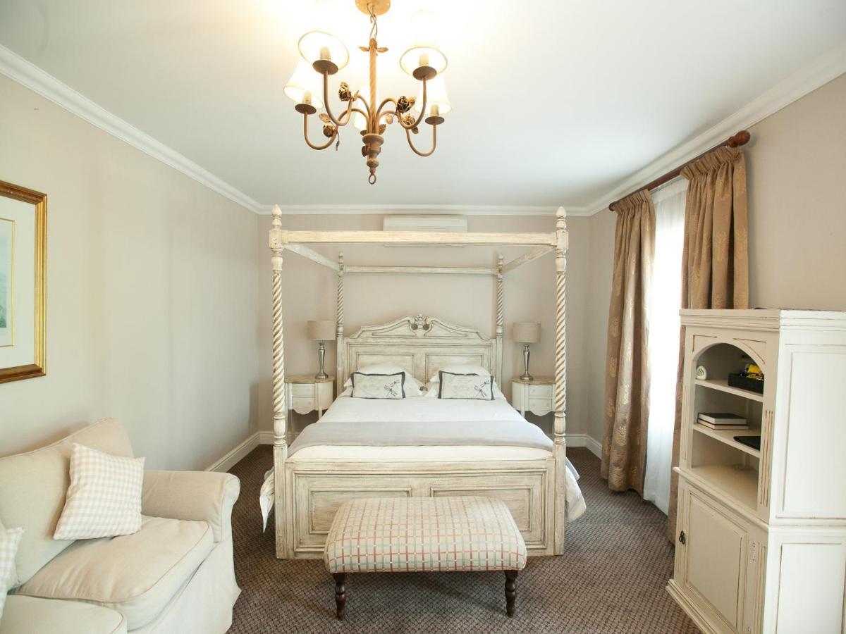 โอลด์ เฮาส์ ลอดจ์ Hotel โบฟอร์ตเวสต์ ภายนอก รูปภาพ