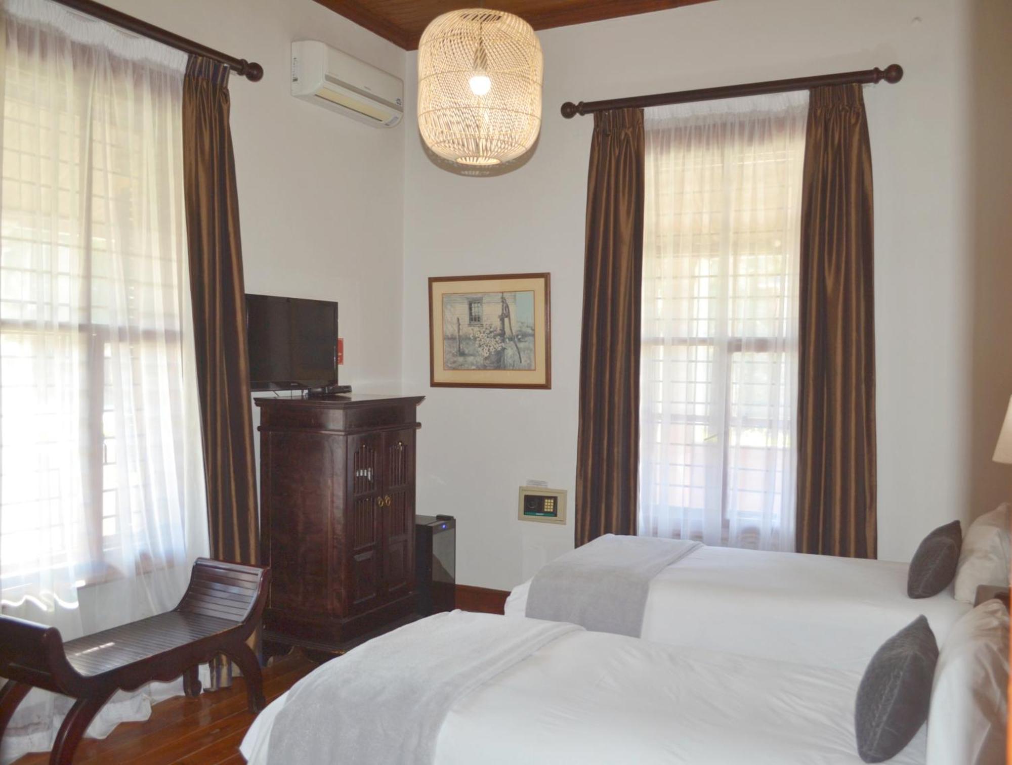 โอลด์ เฮาส์ ลอดจ์ Hotel โบฟอร์ตเวสต์ ภายนอก รูปภาพ